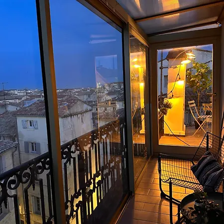 La Terrasse, Vue Sur Les Toits De