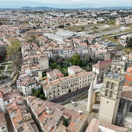 La Terrasse, Vue Sur Les Toits De *